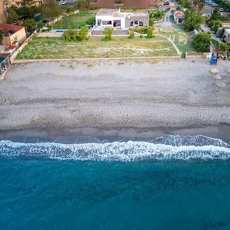 Villa Beachfront Elsa-90m To Main Square