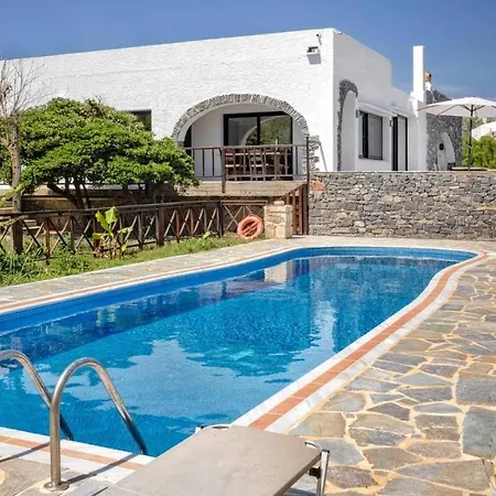 Villa Beachfront Elsa-90m To Main Square Platanés