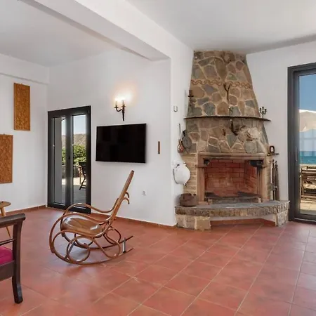 Villa Beachfront Elsa-90m To Main Square